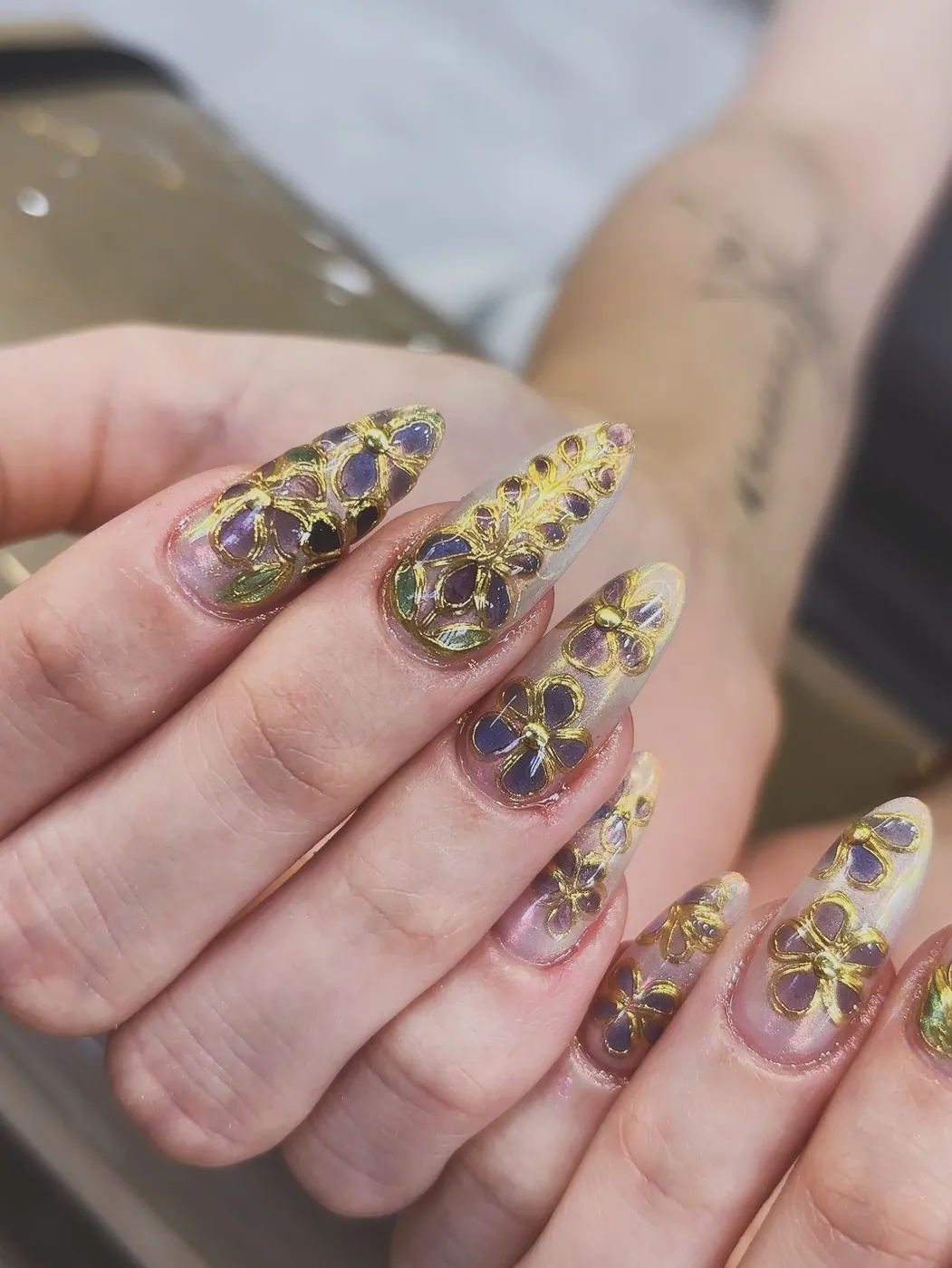 옐로우 패턴 젤 네일 아트 · 지아네일 명동